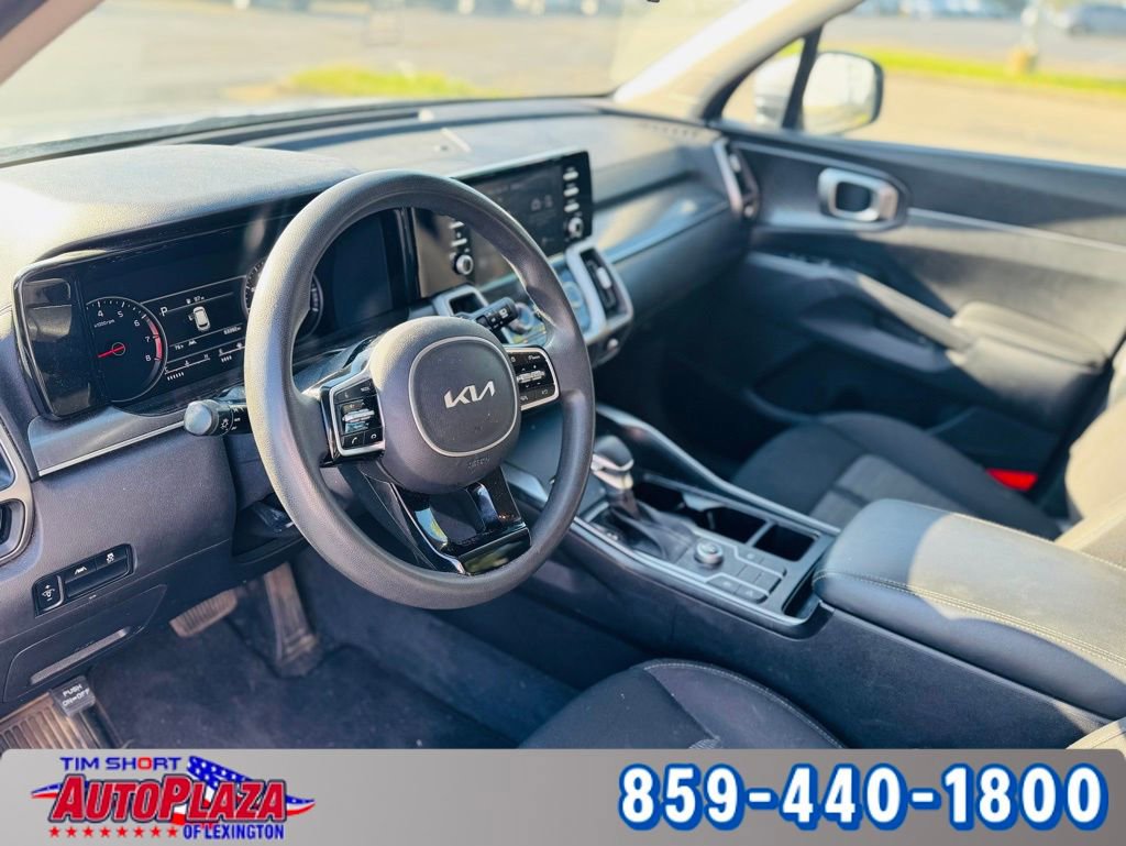 Used 2022 Kia Sorento LX image 10