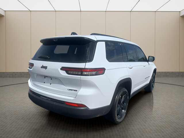 Used 2025 Jeep Grand Cherokee L Limited w/ Luxury Tech Group II RWD image 5
