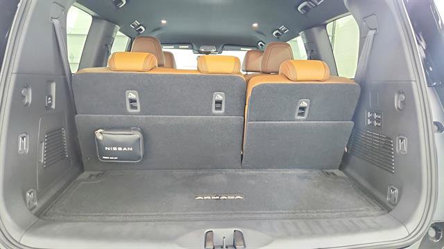 New 2026 Nissan Armada SL w/ Captain's Chari Seat Package image 32