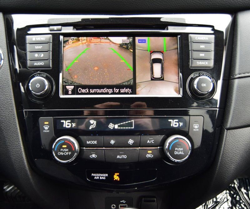 Used 2020 Nissan Rogue SV w/ Premium Package image 26