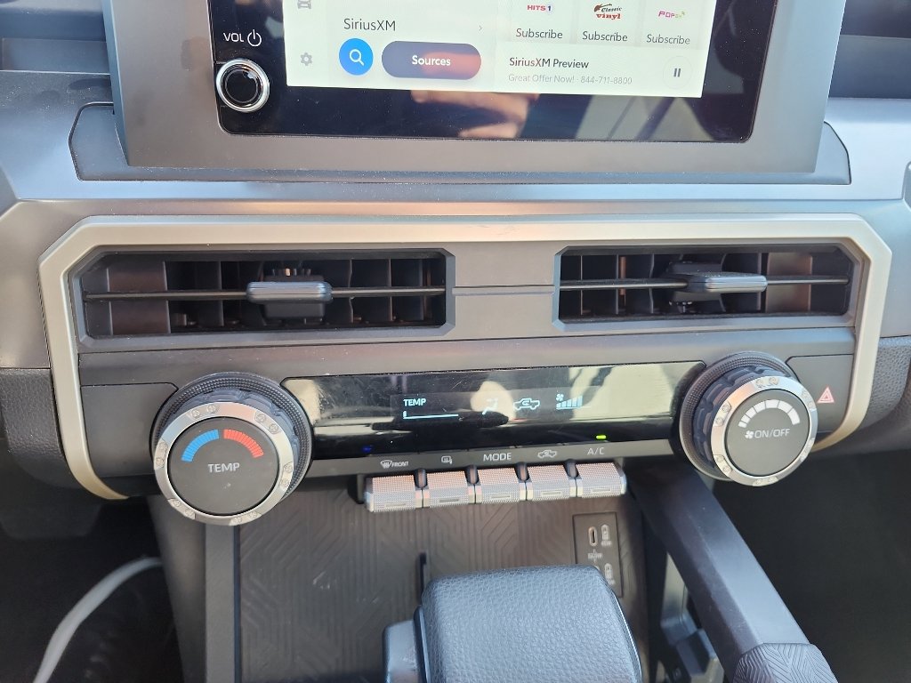 Used 2024 Toyota Tacoma SR5 AWD/4WD image 23