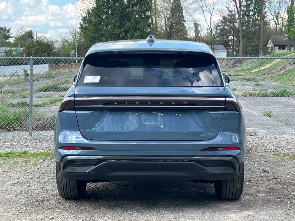New 2026 Lincoln Nautilus Premier w/ Equipment Group 102A AWD/4WD image 4