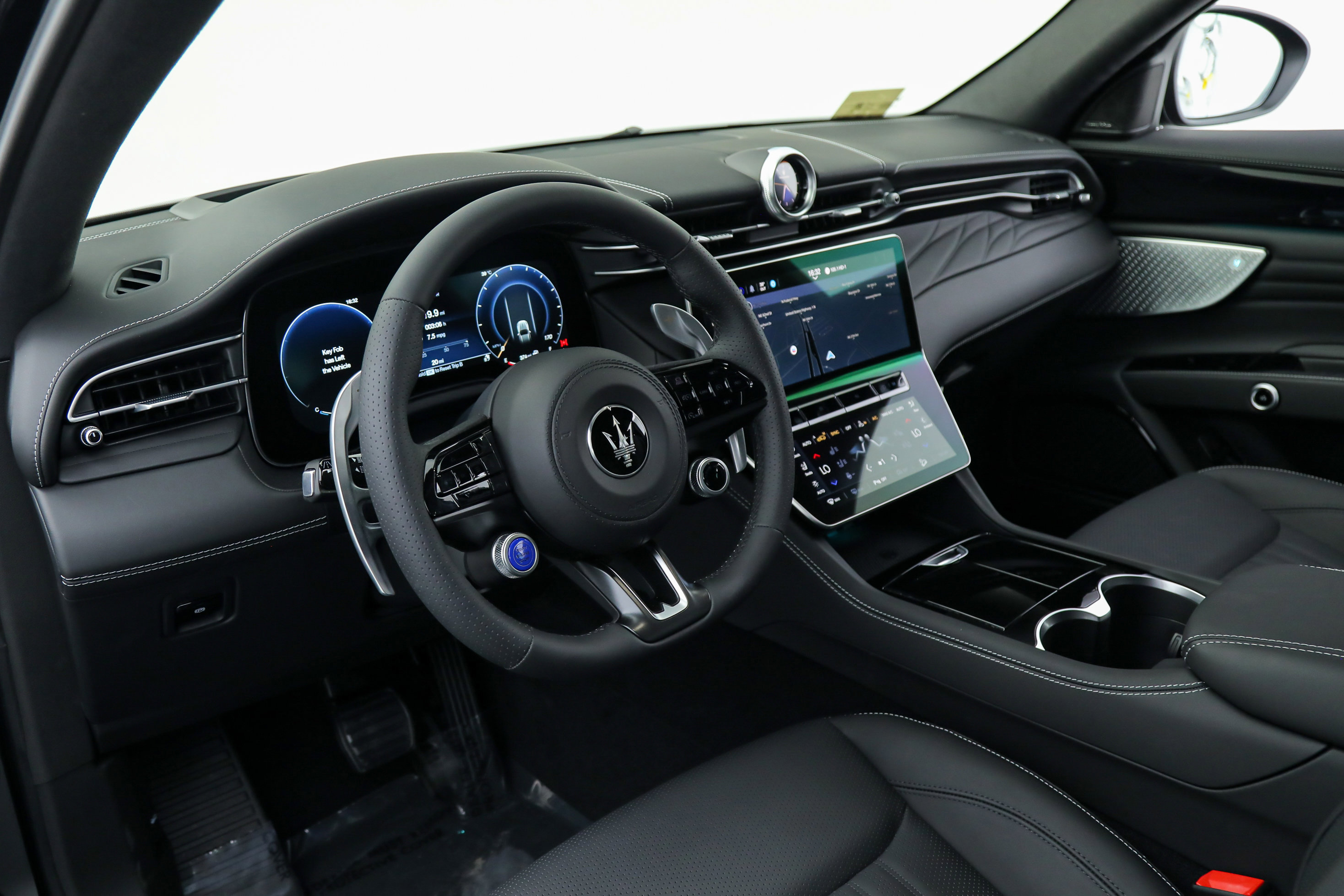 New 2025 Maserati Grecale Modena image 11