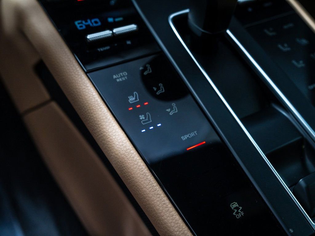 Used 2023 Porsche Macan image 19