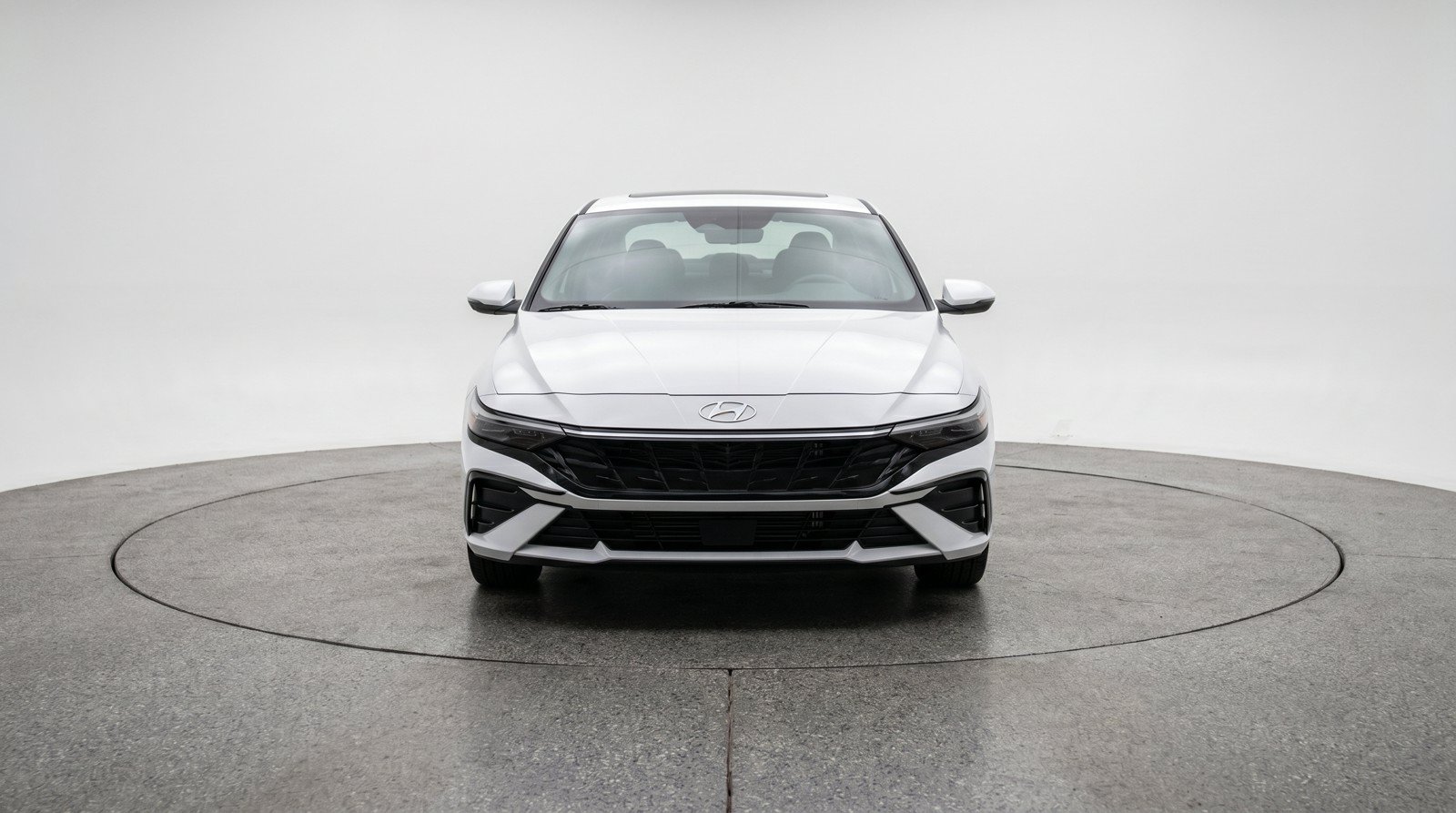 Used 2025 Hyundai Elantra SEL FWD image 2
