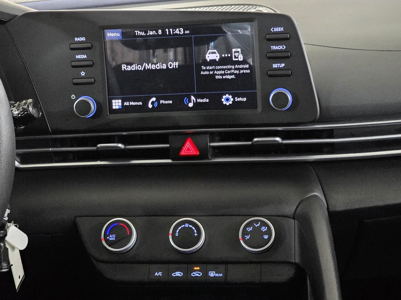 Certified 2025 Hyundai Elantra SE image 25