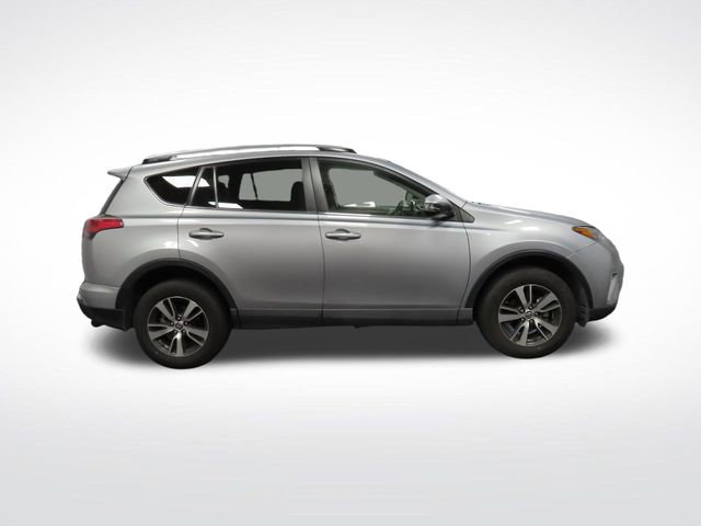 Used 2018 Toyota RAV4 XLE FWD image 7