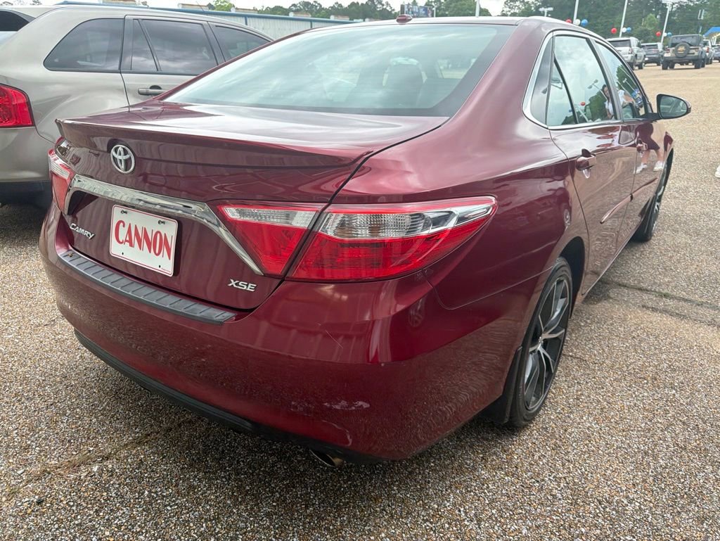 Used 2016 Toyota Camry XSE FWD image 3