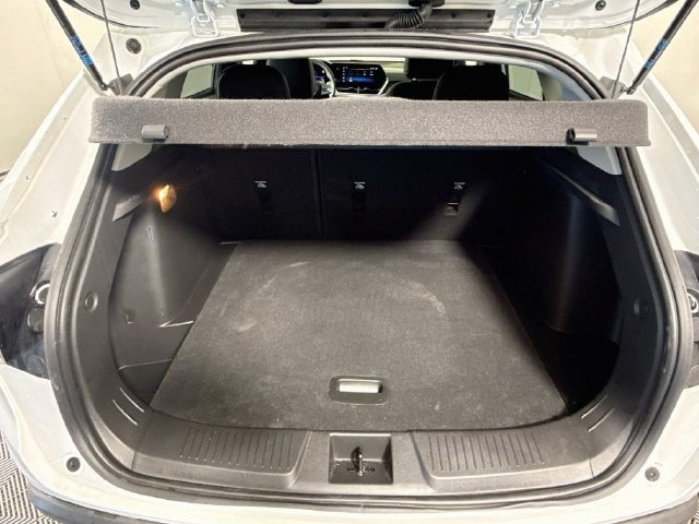 Used 2026 Chevrolet Trax LT FWD image 34
