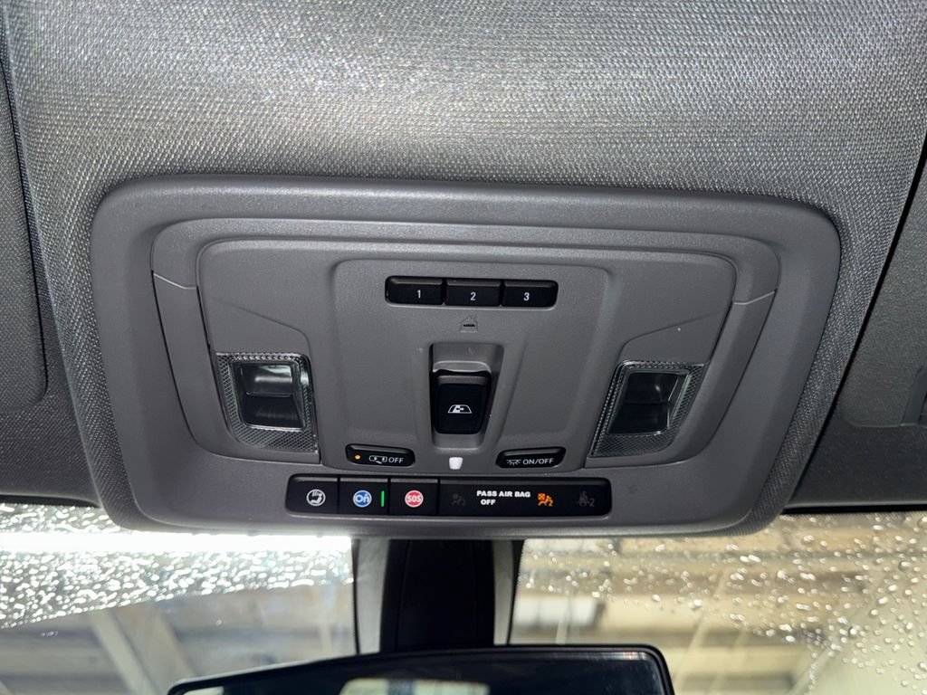 Used 2022 Chevrolet Silverado 1500 LT Trail Boss w/ Convenience Package II AWD/4WD image 18
