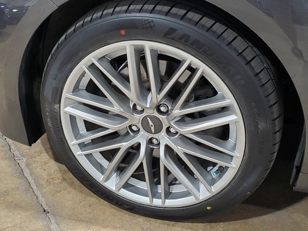 Used 2020 Genesis G70 2.0T AWD/4WD image 34