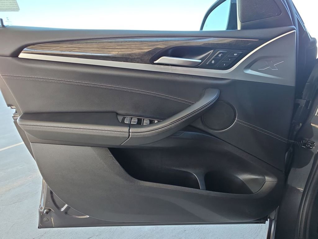 Used 2020 BMW X4 xDrive30i w/ Premium Package image 23