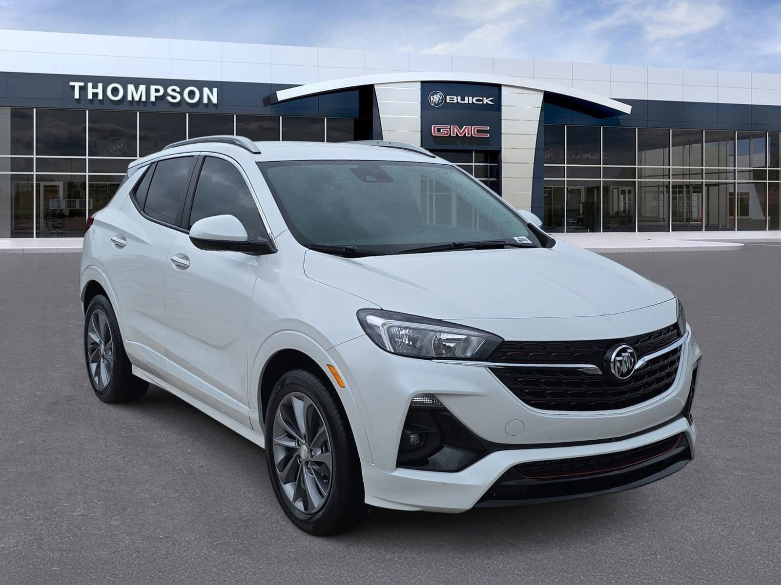 Used 2023 Buick Encore GX Select w/ Sport Touring Package FWD image 1