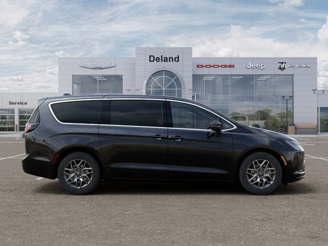 New 2027 Chrysler Pacifica Limited FWD image 28