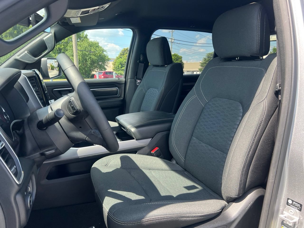 Used 2025 RAM 1500 Big Horn AWD/4WD image 17