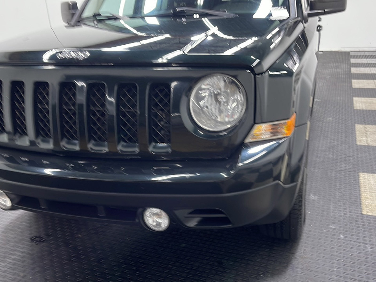 Used 2013 Jeep Patriot Sport w/ PWR Value Group AWD/4WD image 24