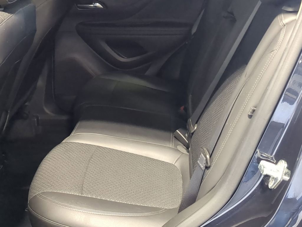 Used 2022 Buick Encore Preferred w/ Safety Package AWD/4WD image 18