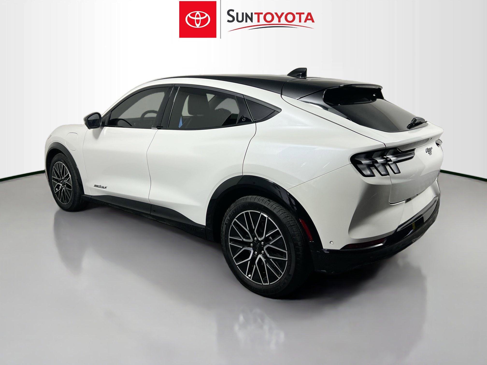 Used 2024 Ford Mustang Mach-E Premium image 6