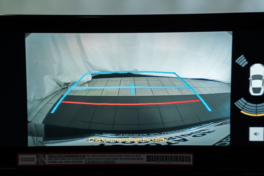Used 2025 Toyota Sienna XLE FWD image 45