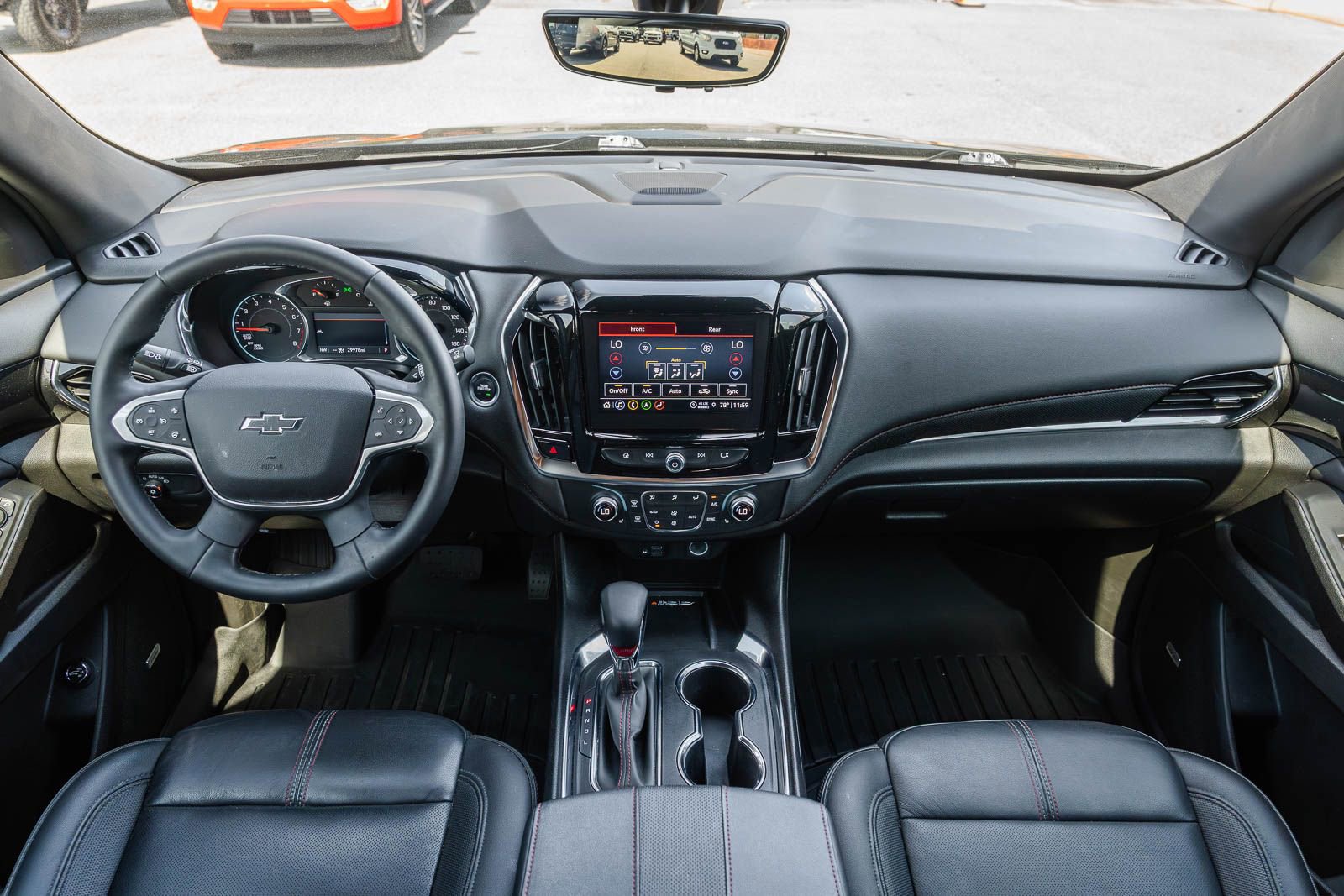 Used 2023 Chevrolet Traverse RS image 23