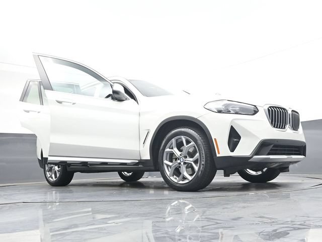 Used 2023 BMW X3 sDrive30i w/ Premium Package RWD image 41