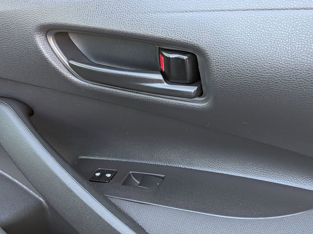 Used 2025 Toyota Corolla LE image 32