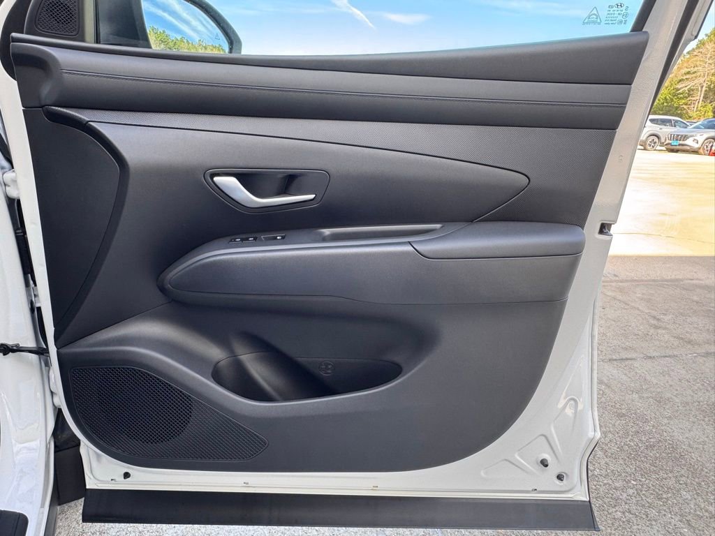 New 2026 Hyundai Tucson Blue SE image 17