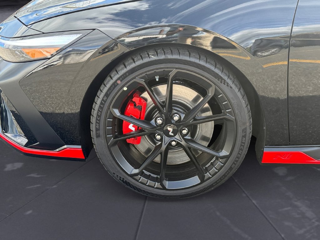New 2026 Hyundai Elantra N FWD image 15