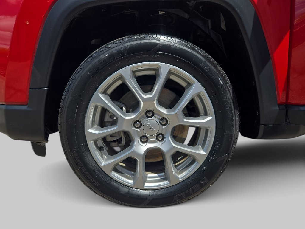 Used 2023 Jeep Compass Latitude AWD/4WD image 35