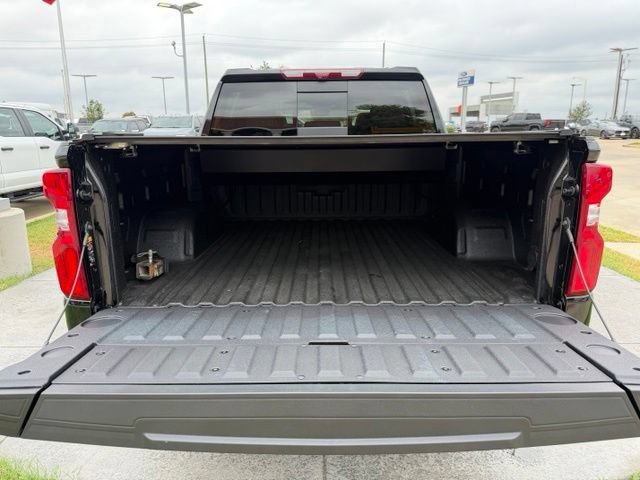 Used 2026 Chevrolet Silverado 1500 High Country w/ Midnight Edition AWD/4WD image 8