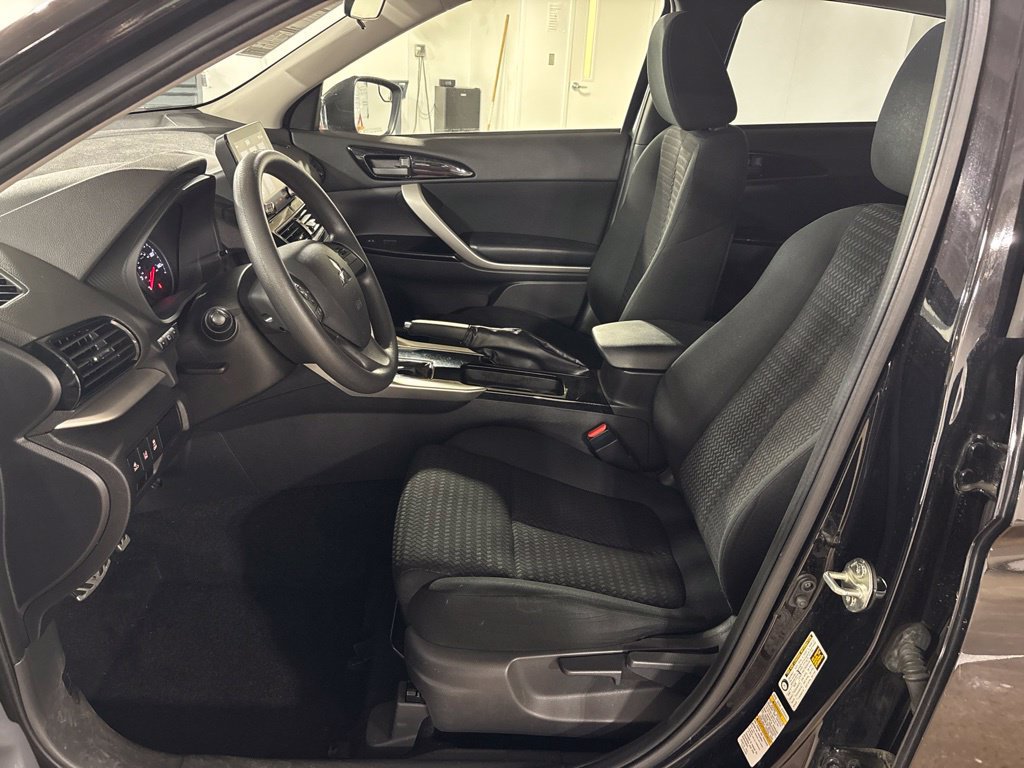 Used 2022 Mitsubishi Eclipse Cross LE AWD/4WD image 24