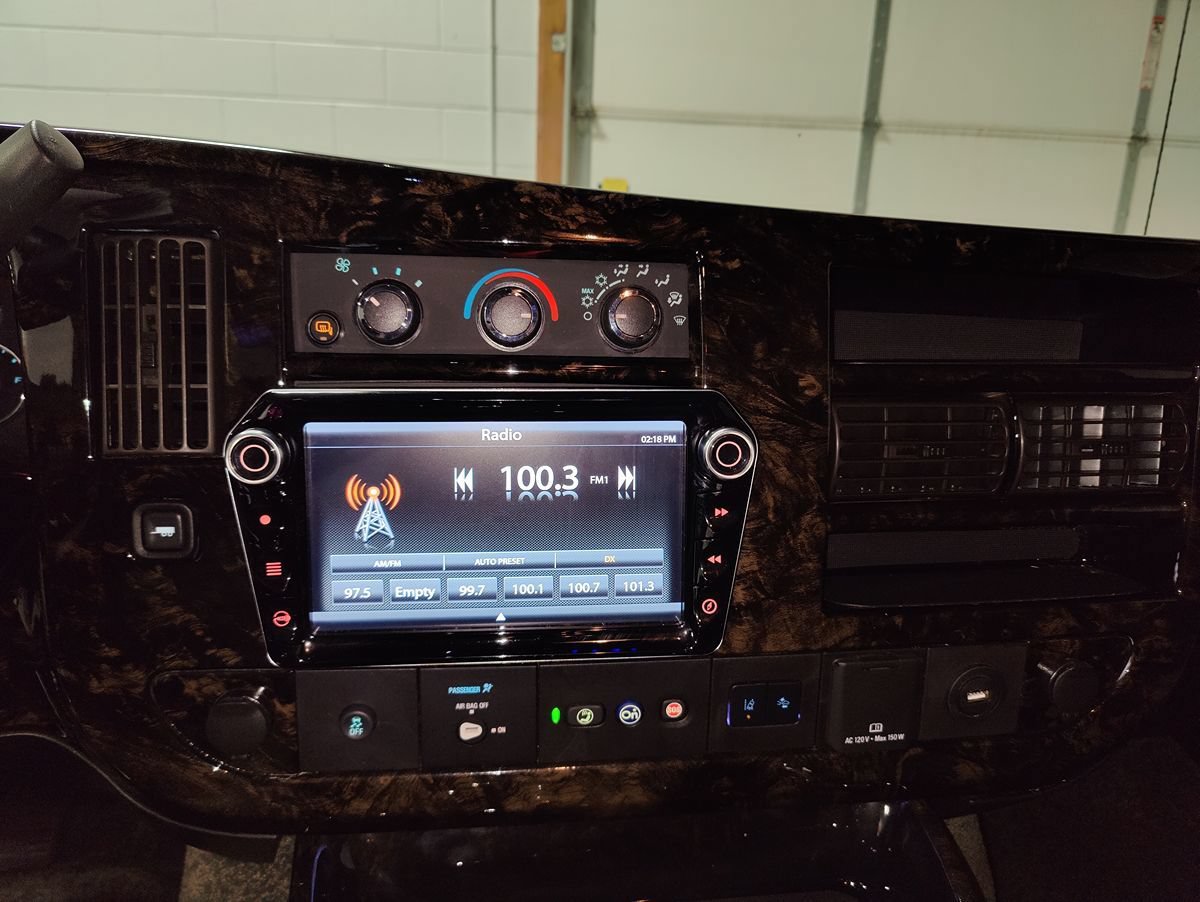 Used 2022 Chevrolet Express 2500 Extended w/ Enhanced Convenience Package RWD image 34