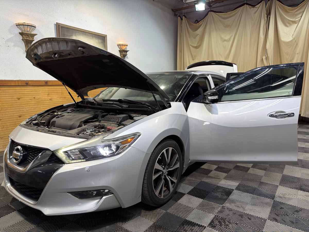Used 2018 Nissan Maxima Platinum FWD image 12