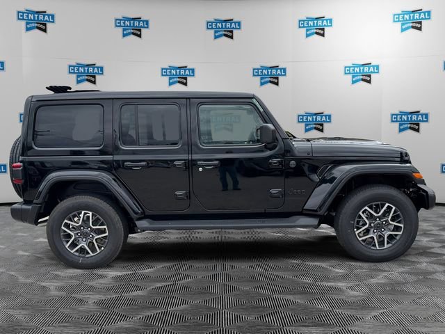 New 2025 Jeep Wrangler Sahara image 6