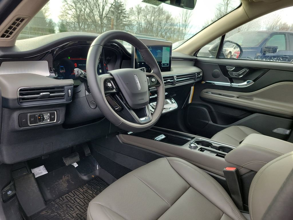 New 2026 Lincoln Corsair Premiere image 20