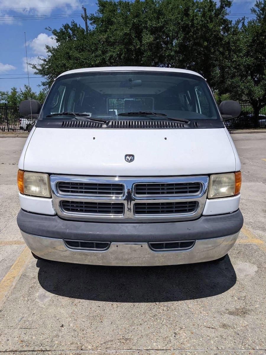Used 2002 Dodge B3500 RWD image 4