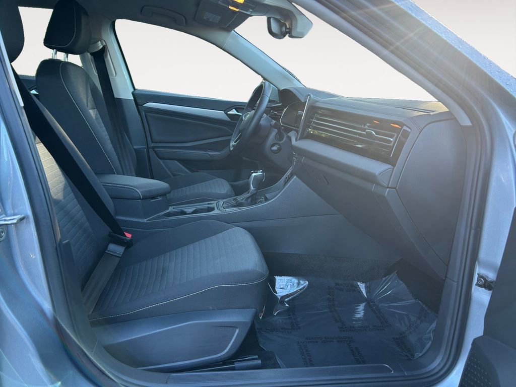 Used 2025 Volkswagen Jetta S image 10
