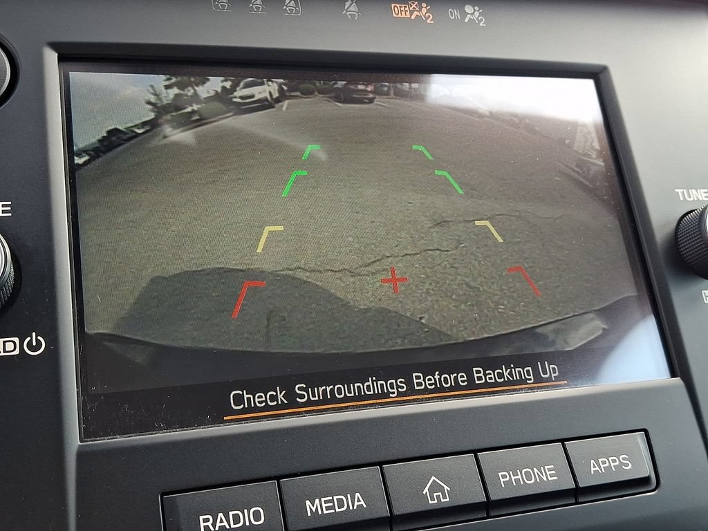 Used 2025 Subaru Outback AWD/4WD image 3