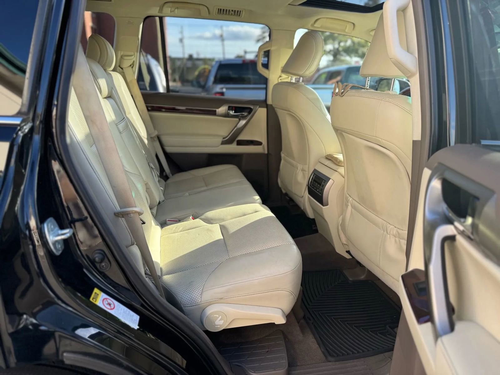 Used 2011 Lexus GX 460 image 10