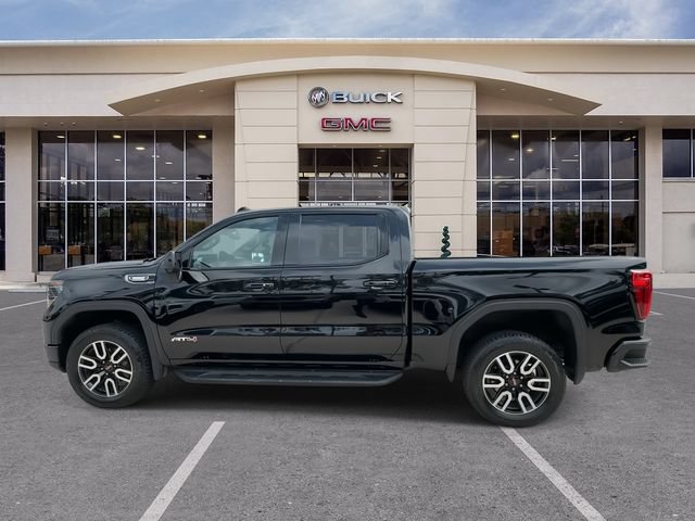 Used 2023 GMC Sierra 1500 AT4 w/ Technology Package AWD/4WD image 9