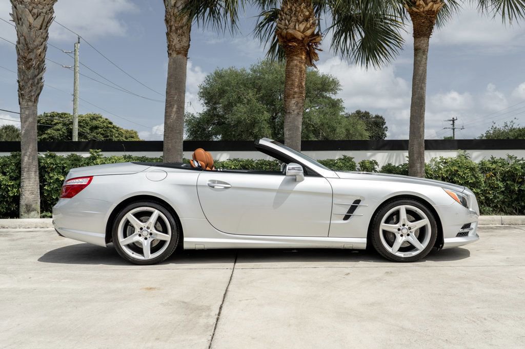 Used 2016 Mercedes-Benz SL 550 image 11