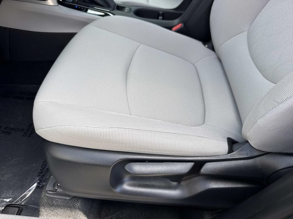 Used 2023 Toyota Corolla Cross L FWD image 26