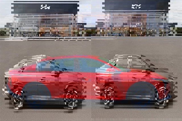 New 2025 Kia K4 EX image 2