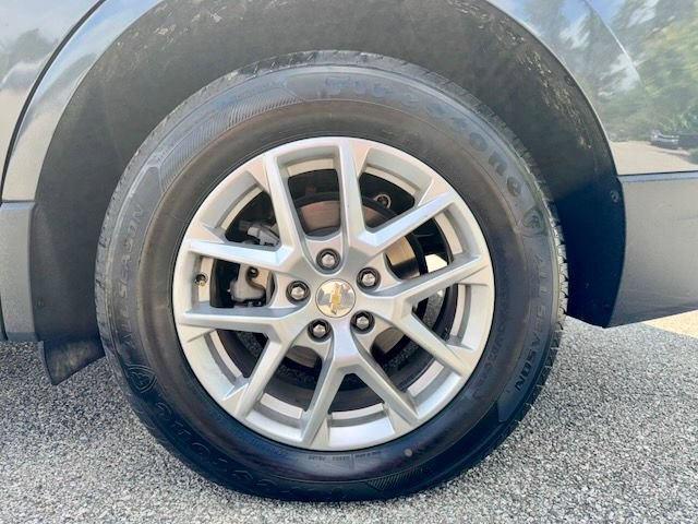 Used 2022 Chevrolet Equinox LS AWD/4WD image 29