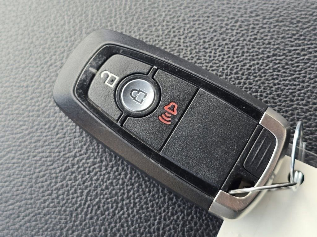 Used 2018 Ford Explorer XLT AWD/4WD image 36