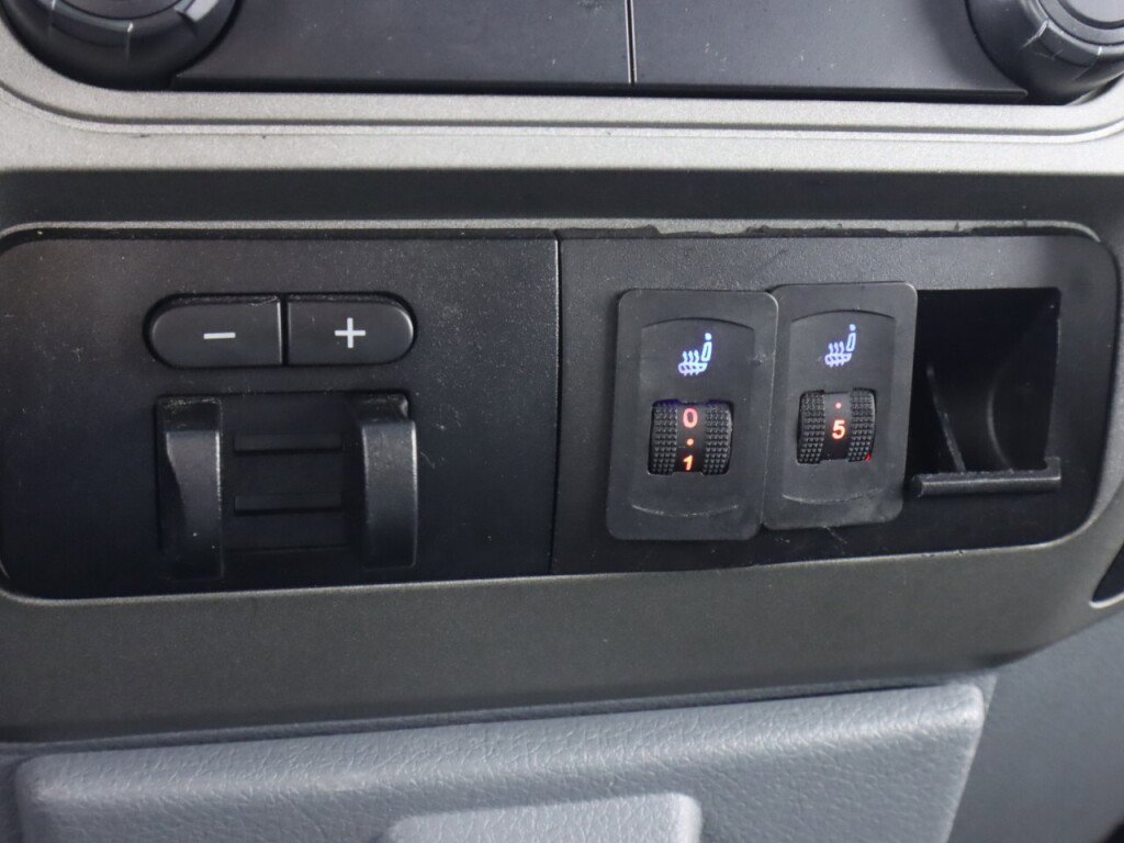 Used 2016 Ford F250 XLT w/ XLT Premium Package image 22