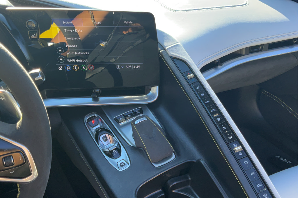 Used 2021 Chevrolet Corvette Stingray Premium Conv w/ Z51 Performance Package RWD image 15