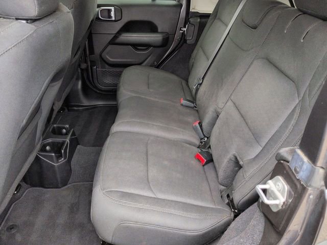 Used 2019 Jeep Wrangler Unlimited Sahara image 22