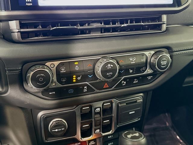 Used 2024 Jeep Wrangler Unlimited Rubicon 4xe image 16