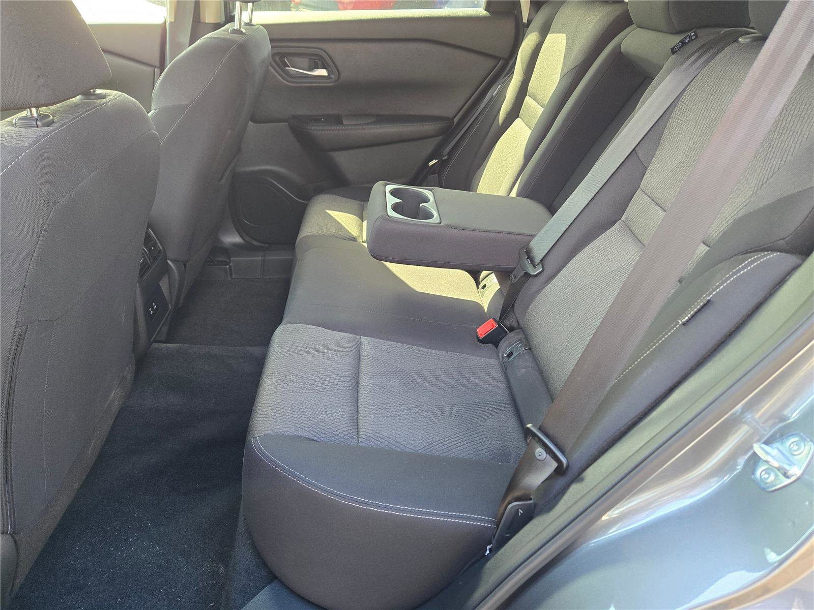 Used 2026 Nissan Rogue SV image 14